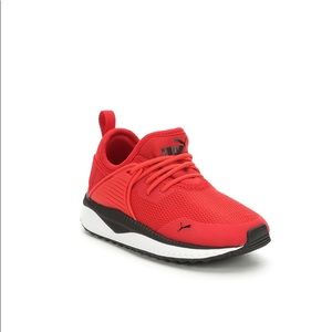 ❌SOLD❌ PUMA BOYS RED RUNNING SHOES